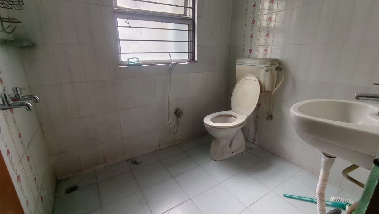 Unfurnished 2bhk in Bormotoria,Sixmile,Guwahati for Rent